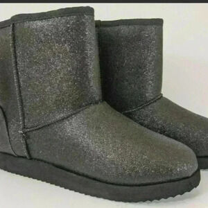 Cozy Faux Fur Children's Boot Sparkly Black